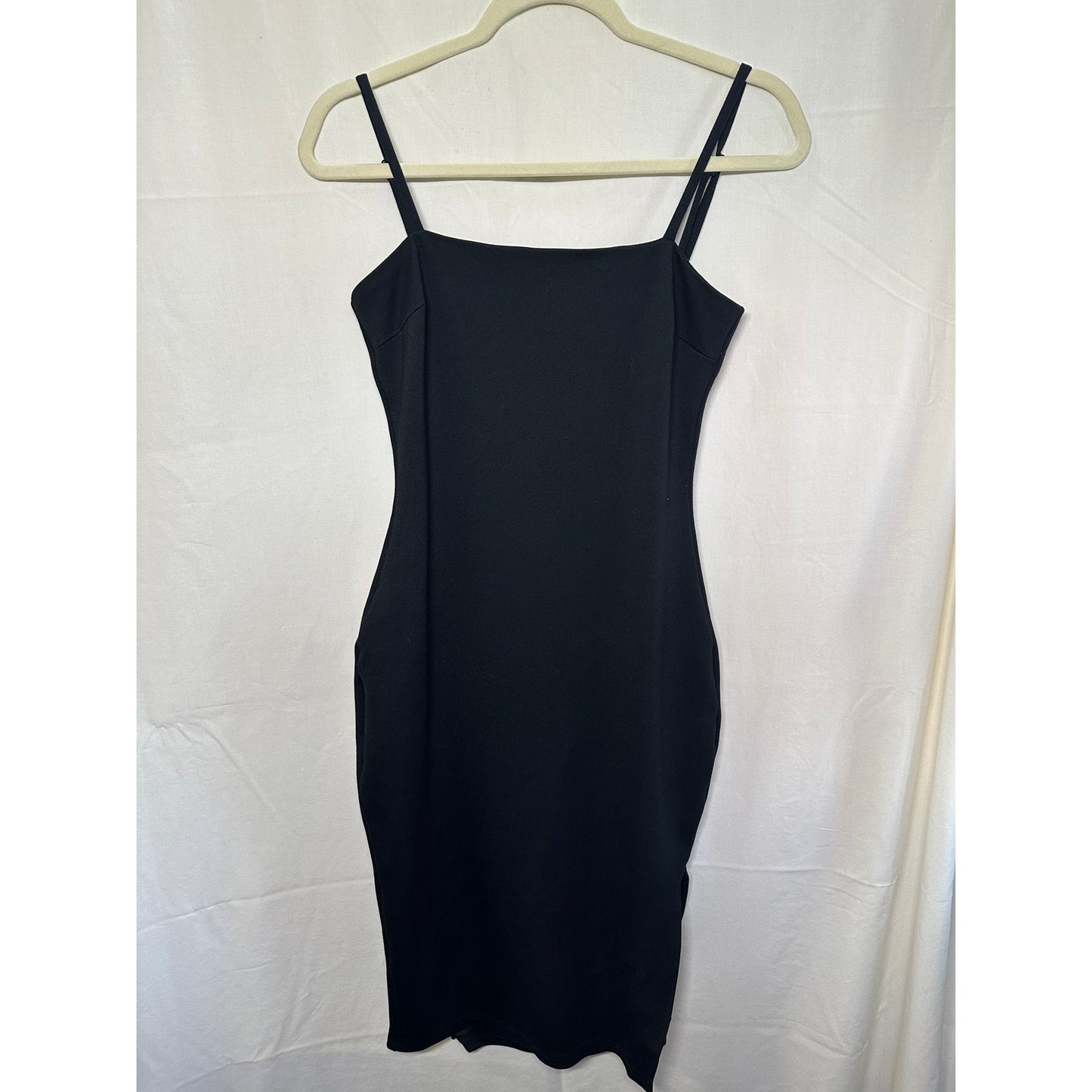 Lulu’s Little Black Dress - Size Small - Sleek Bodycon with Back Zipper Detail