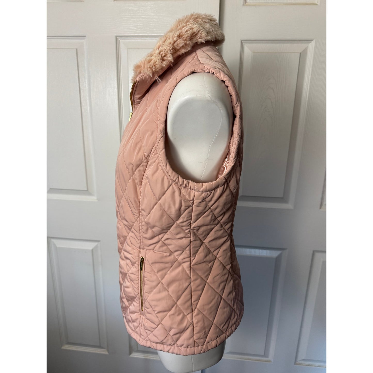 Calvin Klein Soft Pink Quilted Vest - Cozy Chic Elegance - M