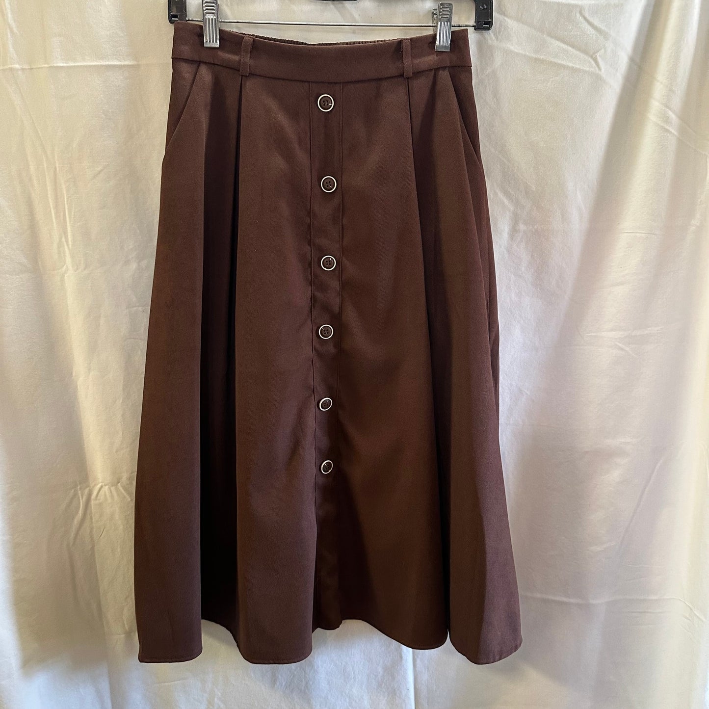 Brown Button-Front Midi Skirt with Elastic Waist - Size Medium