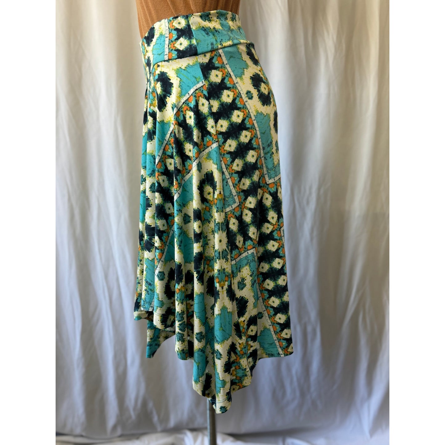 Sunset Rd Asymmetrical Hem Skirt - Size Small