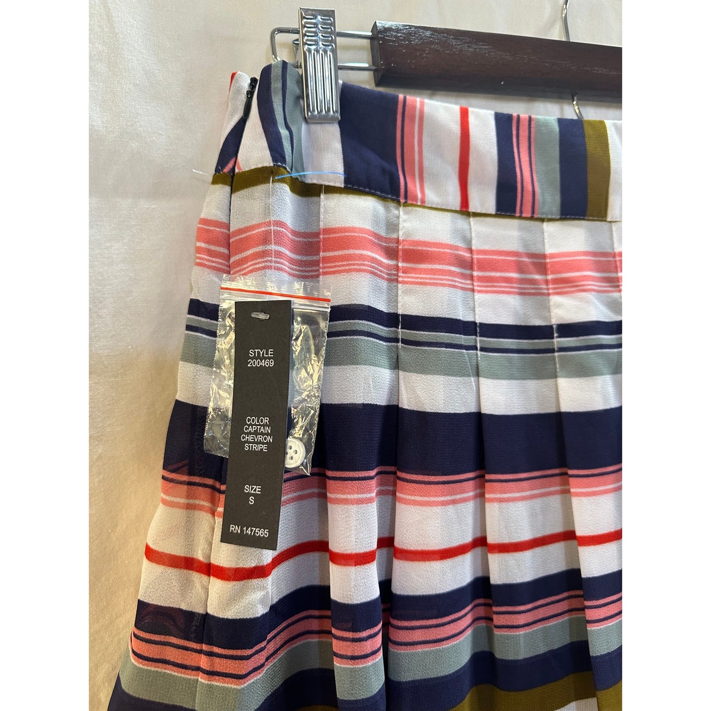 Mix Nouveau Chevron Stripe Pleated Skirt - Size Small