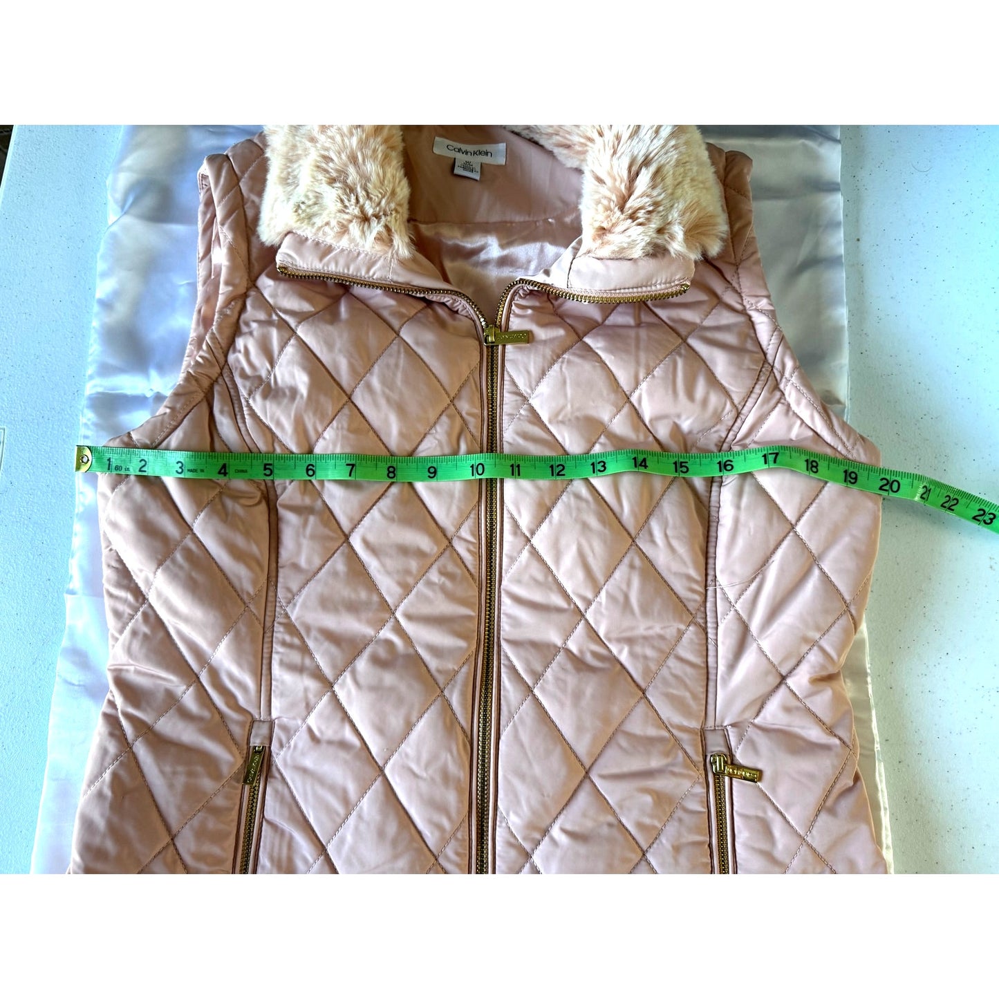 Calvin Klein Soft Pink Quilted Vest - Cozy Chic Elegance - M