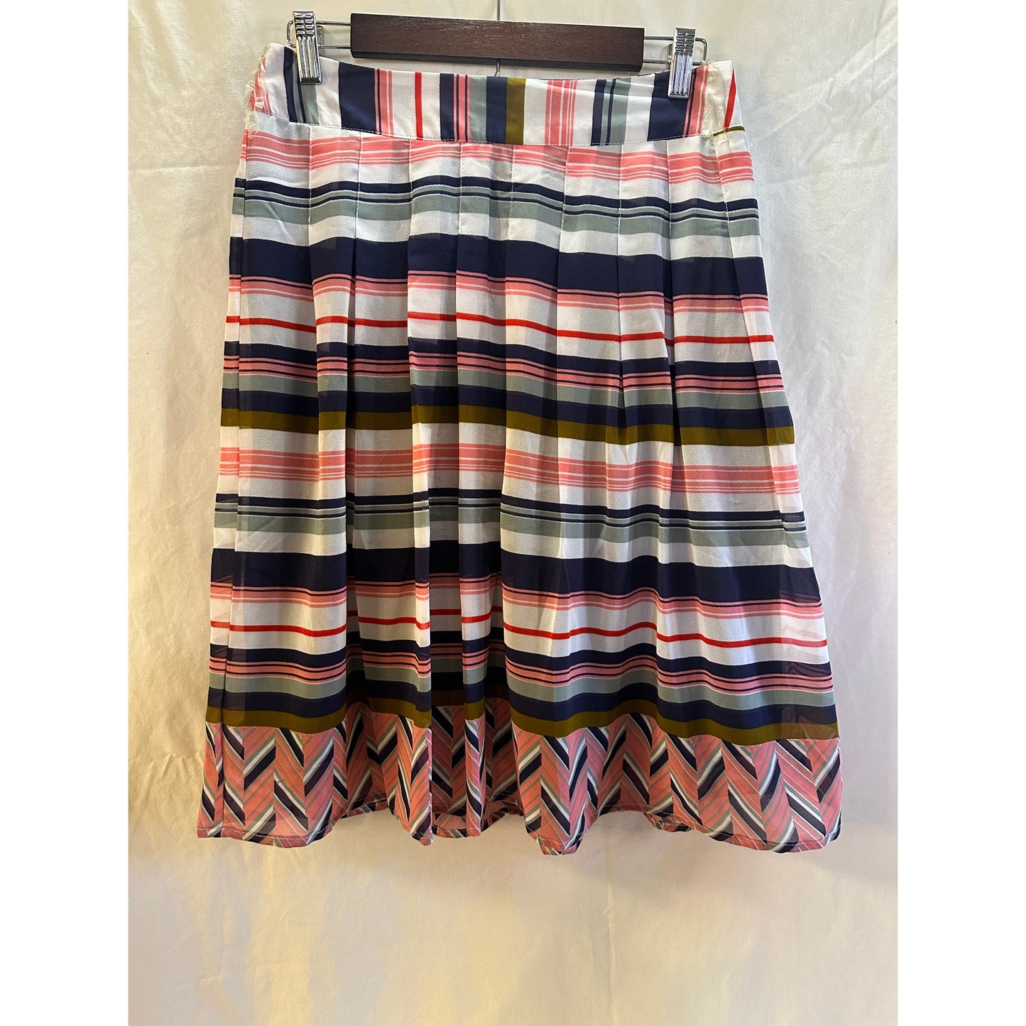 Mix Nouveau Chevron Stripe Pleated Skirt - Size Small