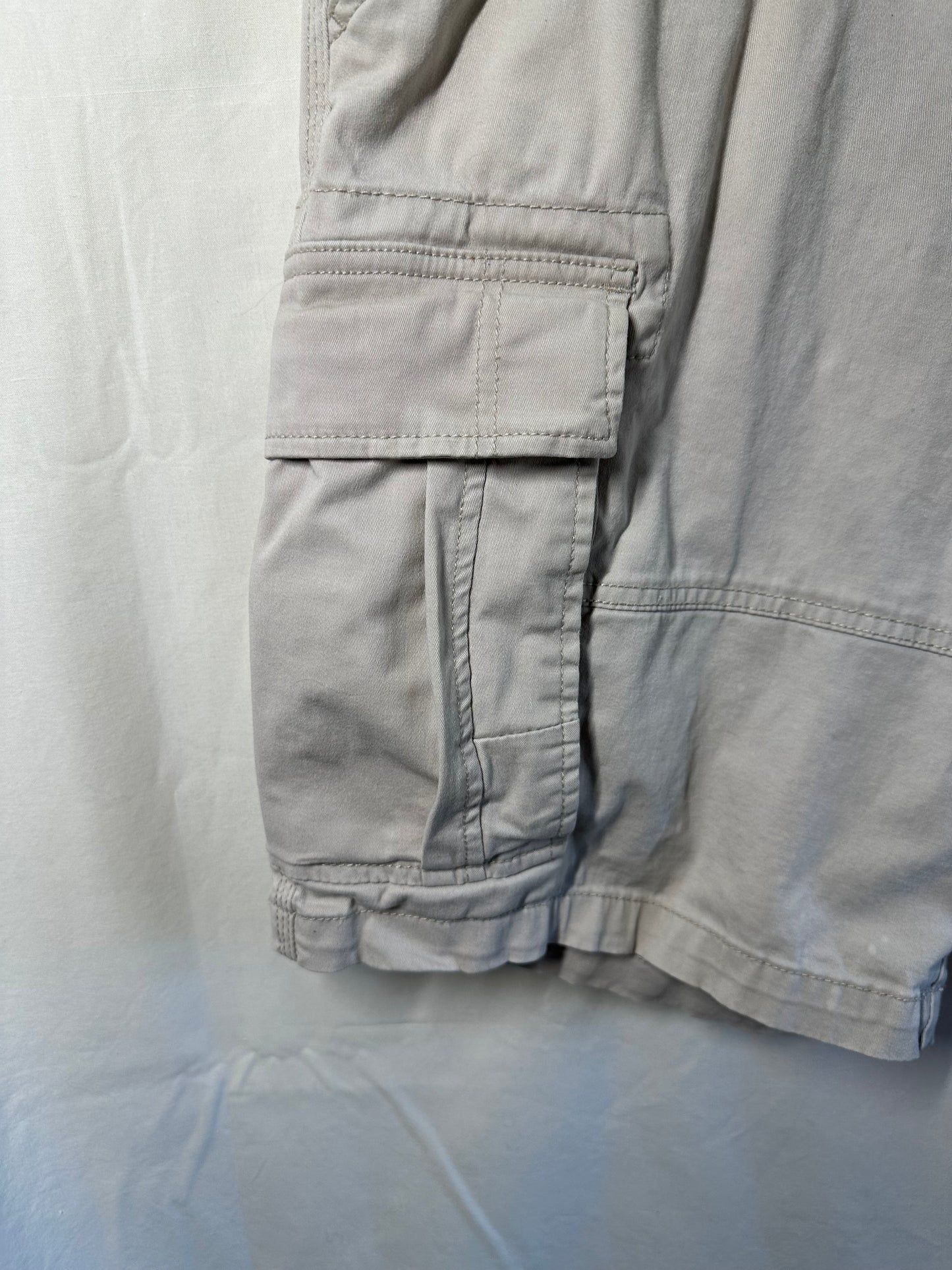 Saddlebred Men's Cargo Shorts - Size 36 - Stylish and Versatile