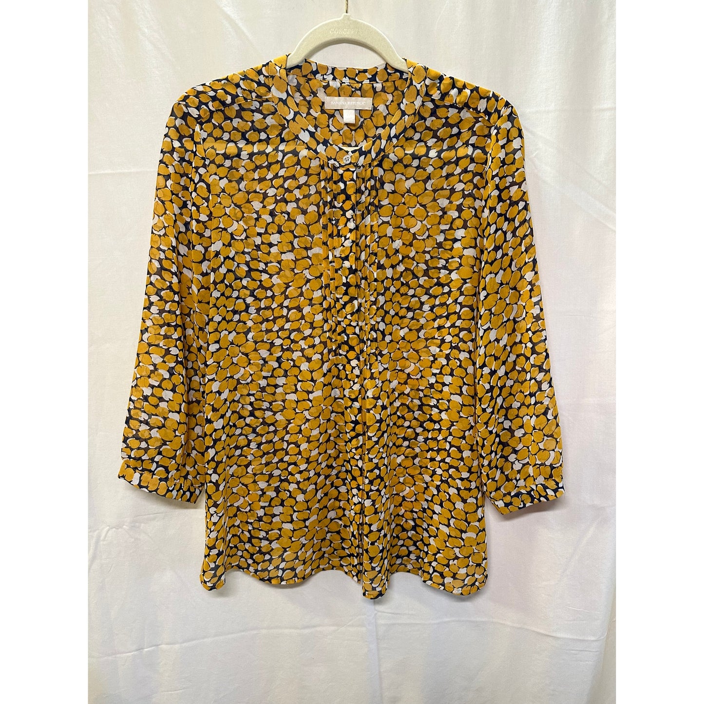 Banana Republic Yellow Abstract Print Button-Up Blouse - Size Medium