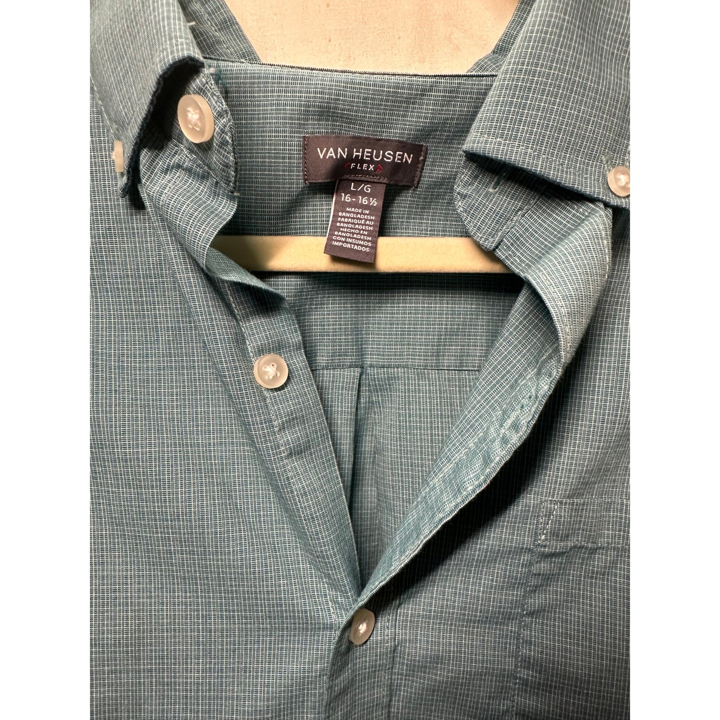 Van Heusen Flex Short-Sleeve Button-Up Shirt - Size Large (16-16.5)